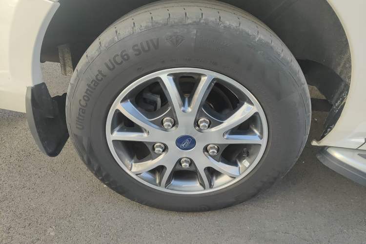 Used Ford Tourneo Custom 2020 2.0T Automatic Elite Version China VI Standard Right Rear Wheel Hub