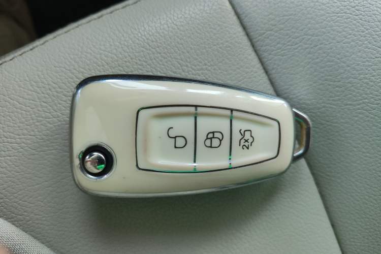 Used Ford Tourneo Custom 2020 2.0T Automatic Elite Edition China VI Standard Vehicle Key