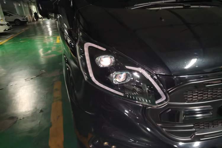 Used Ford Tourneo Custom  Right Front Headlight