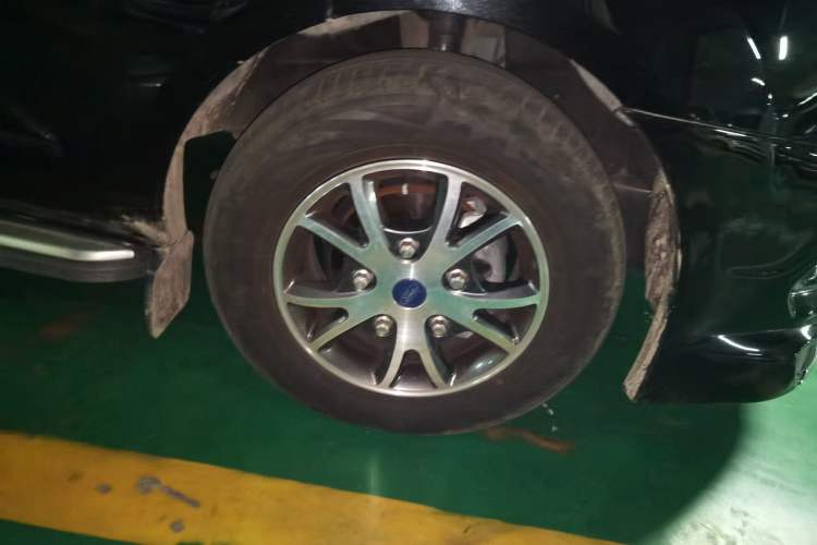 Used Ford Tourneo Custom  Right Front Wheel Hub