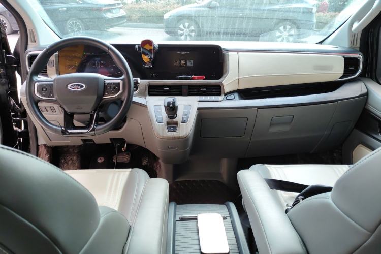 Used Ford Tourneo Custom 2023 2.0T Automatic Prestige Edition Center Console