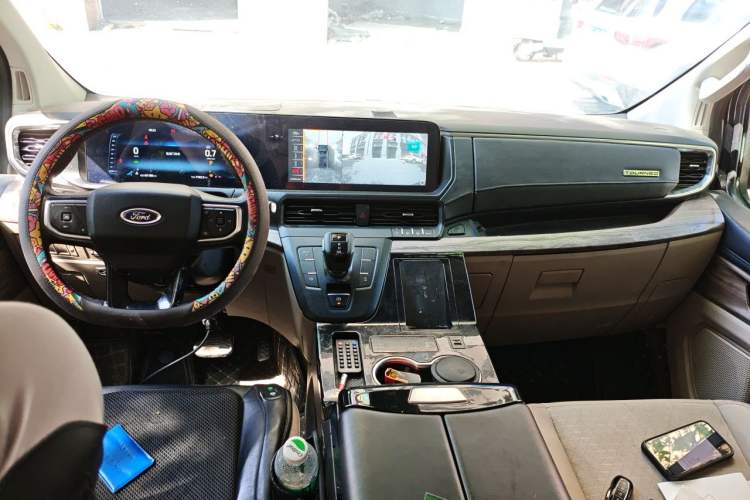 Used Ford Tourneo Custom 2023 2.0T Automatic Comfort Edition Center Console