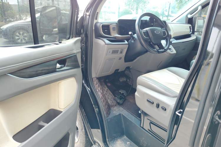 Used Ford Tourneo Custom 2023 2.0T Automatic Prestige Edition Driver Seat