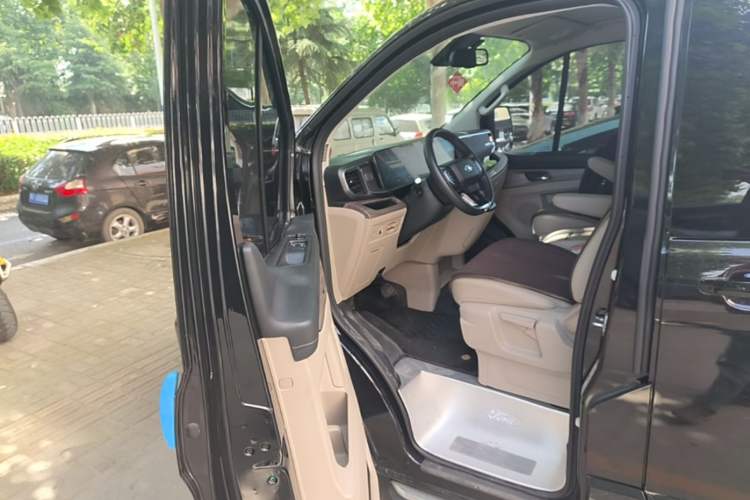 Used Ford Tourneo Custom 2023 2.0T Automatic Comfort Edition Driver Seat