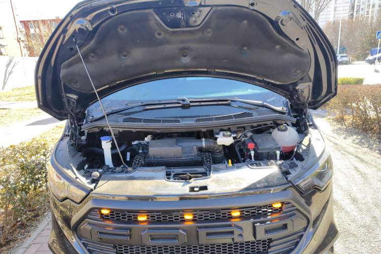 Used Ford Tourneo Custom 2023 2.0T Automatic Comfort Edition Engine Bay
