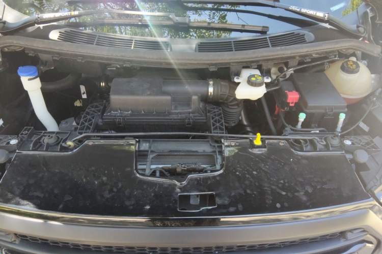 Used Ford Tourneo Custom  Engine Bay