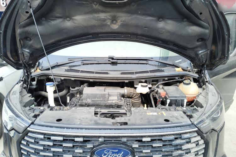 Used Ford Tourneo Custom 2023 2.0T Automatic Prestige Edition Engine Bay