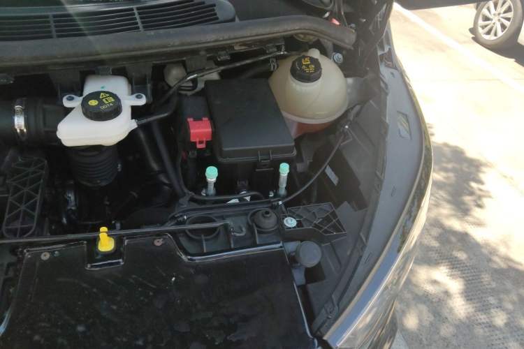 Used Ford Tourneo Custom  Engine Bay Left