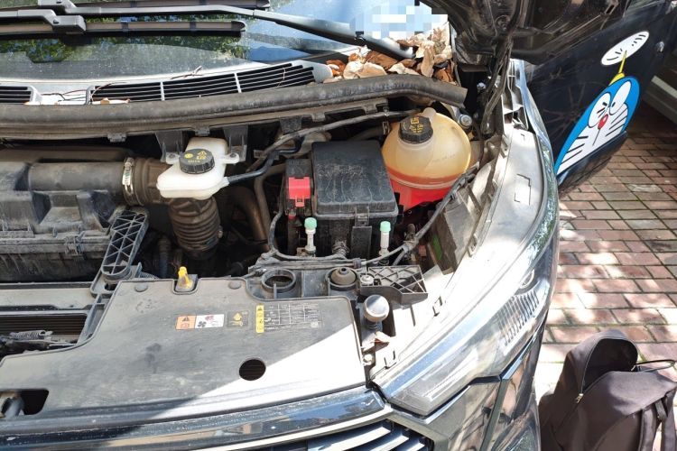 Used Ford Tourneo Custom 2023 2.0T Automatic Comfort Edition Engine Bay Left