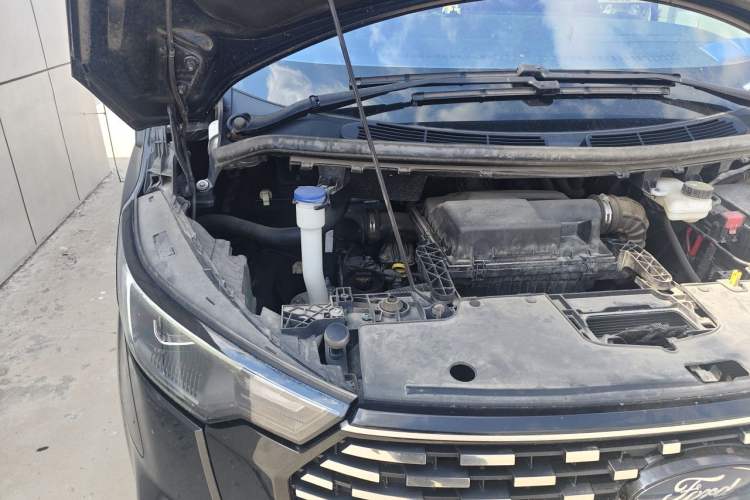 Used Ford Tourneo Custom 2023 2.0T Automatic Prestige Edition Engine Bay Right