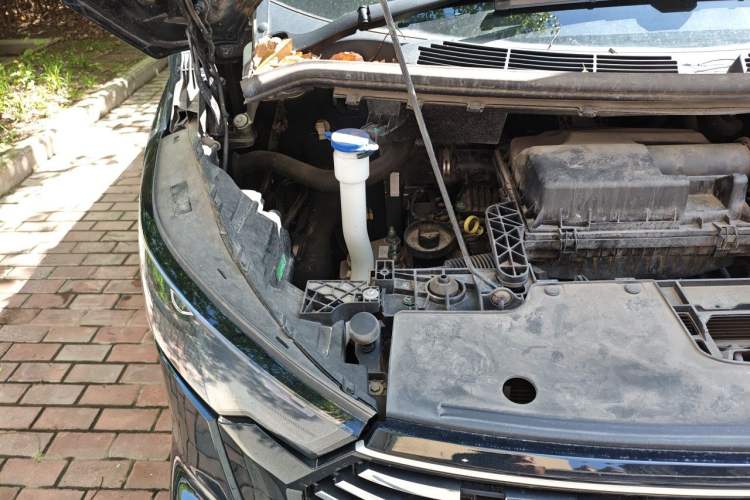 Used Ford Tourneo Custom 2023 2.0T Automatic Comfort Edition Engine Bay Right