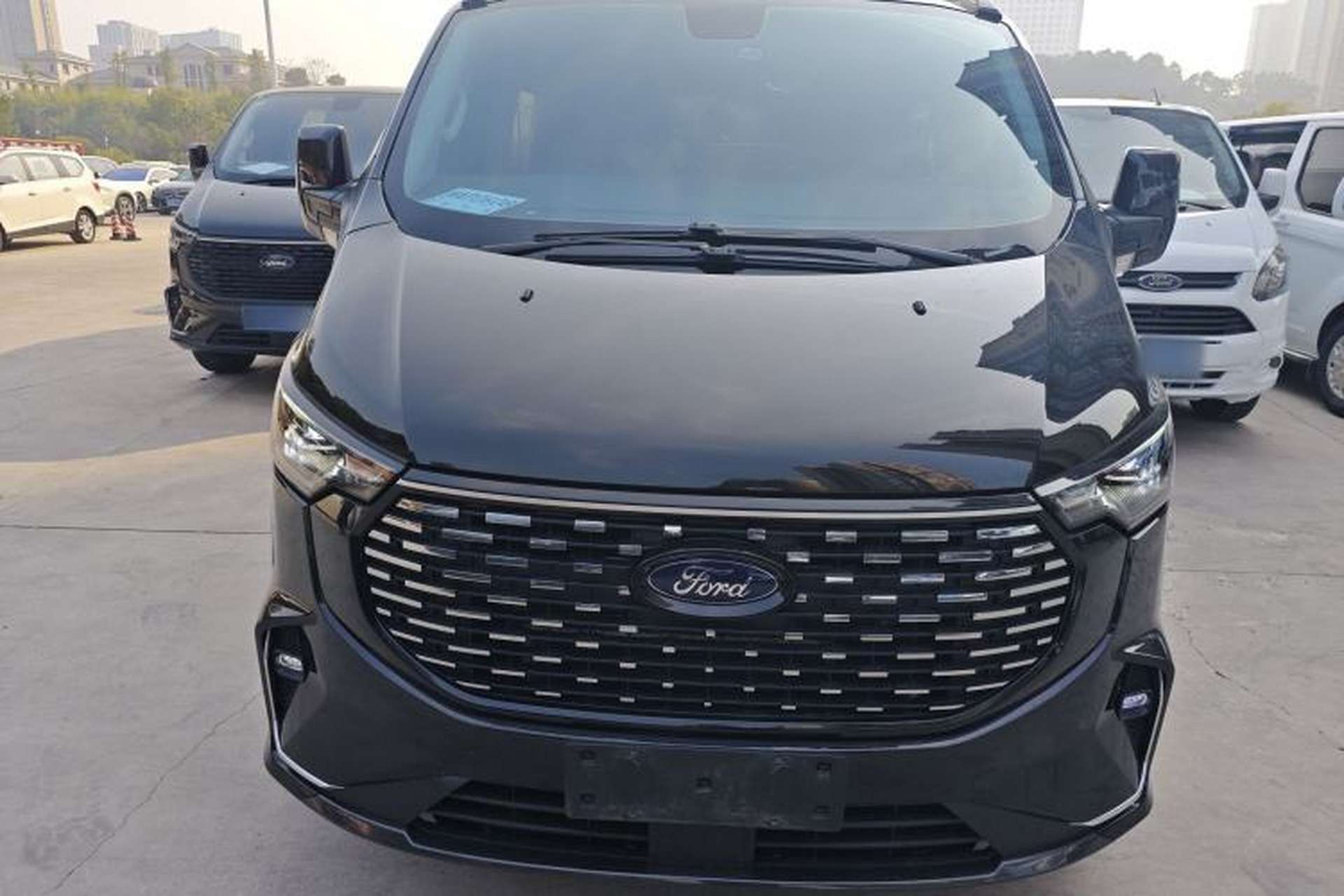Used Ford Tourneo Custom 2023 2.0T Automatic Comfort Edition Exterior 1