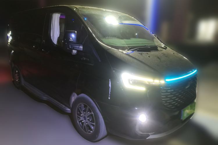 Used Ford Tourneo Custom 2023 2.0T Automatic Comfort Edition Exterior 2