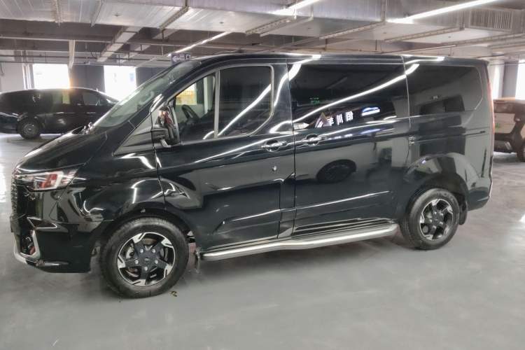 Used Ford Tourneo Custom 2023 2.0T Automatic Prestige Edition Exterior 3