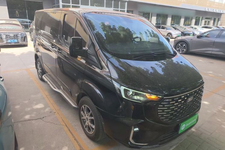 Used Ford Tourneo Custom 2023 2.0T Automatic Comfort Edition Front Right 45 Deg