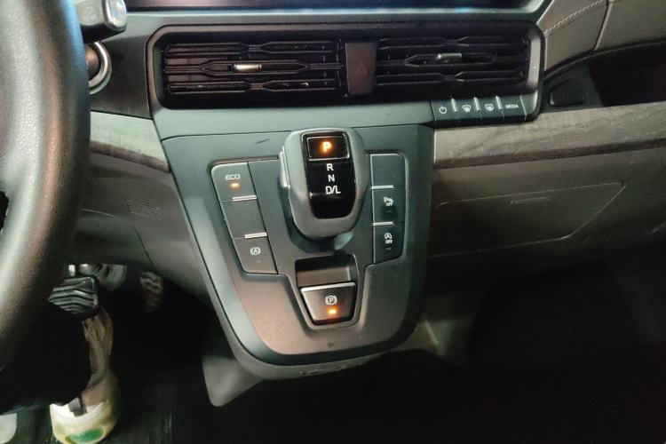 Used Ford Tourneo Custom 2023 2.0T Automatic Prestige Edition Gear Lever