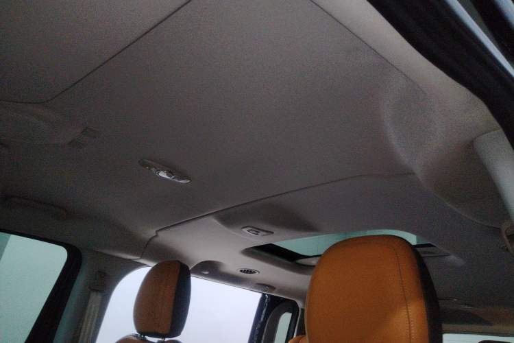 Used Ford Tourneo Custom 2023 2.0T Automatic Comfort Edition Headliner