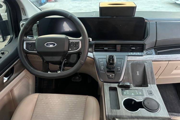 Used Ford Tourneo Custom 2023 2.0T Automatic Comfort Edition Interior 2