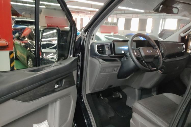 Used Ford Tourneo Custom 2023 2.0T Automatic Prestige Edition Interior 3