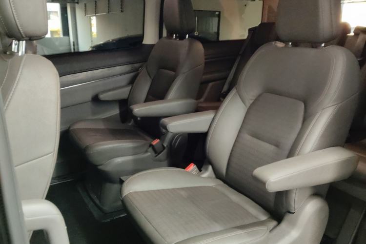 Used Ford Tourneo Custom 2023 2.0T Automatic Prestige Edition Interior 4