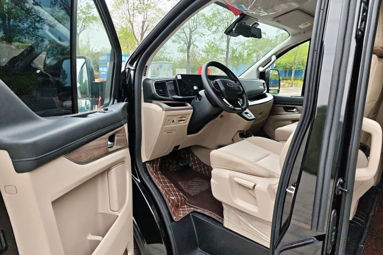 Used Ford Tourneo Custom 2023 2.0T Automatic Comfort Edition Interior 9