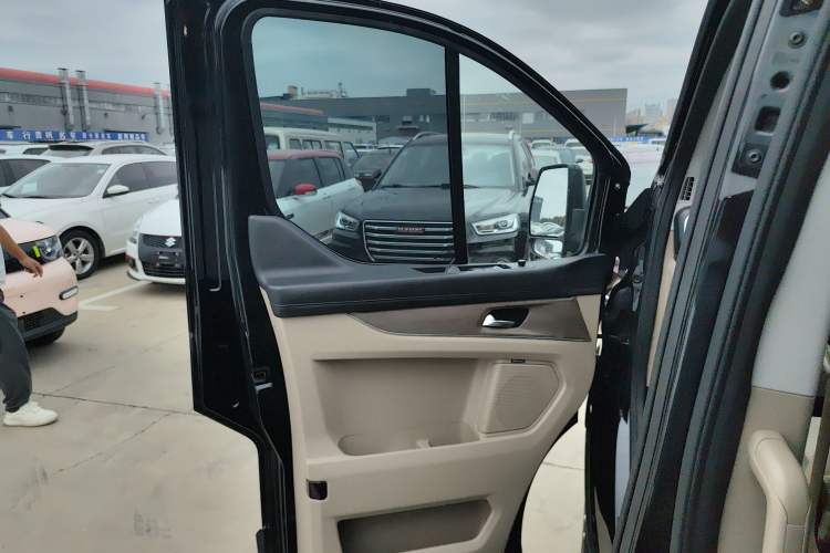 Used Ford Tourneo Custom 2023 2.0T Automatic Comfort Edition Left Front Door Interior