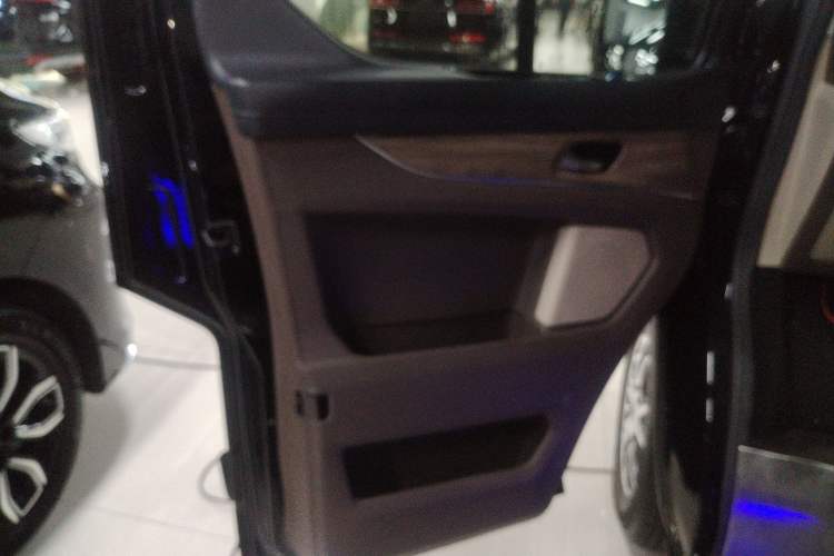 Used Ford Tourneo Custom 2023 2.0T Automatic Comfort Edition Left Front Door Interior