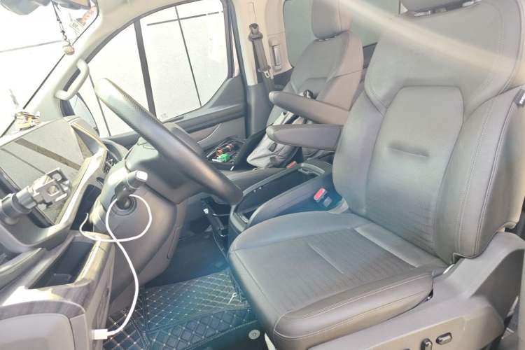 Used Ford Tourneo Custom 2023 2.0T Automatic Prestige Edition Left Front Seat