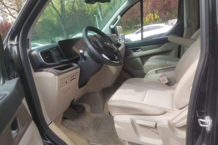 Used Ford Tourneo Custom 2023 2.0T Automatic Comfort Edition Left Front Seat