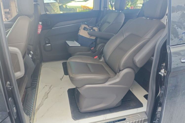 Used Ford Tourneo Custom 2023 2.0T Automatic Prestige Edition Left Rear Seat