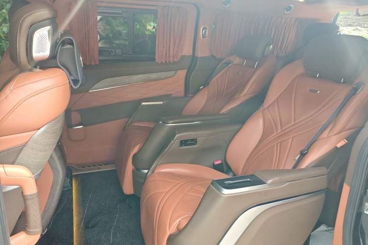 Used Ford Tourneo Custom 2023 2.0T Automatic Comfort Edition Left Rear Seat