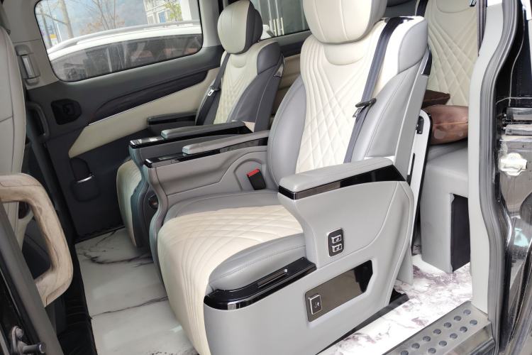 Used Ford Tourneo Custom 2023 2.0T Automatic Prestige Edition Left Rear Seat