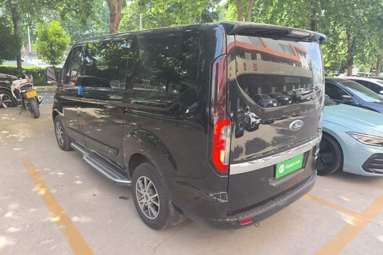 Used Ford Tourneo Custom 2023 2.0T Automatic Comfort Edition Rear Left 45 Deg