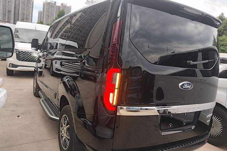 Used Ford Tourneo Custom 2023 2.0T Automatic Comfort Edition Rear Left 45 Deg