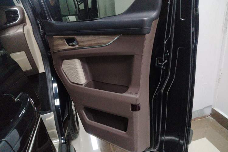 Used Ford Tourneo Custom 2023 2.0T Automatic Comfort Edition Right Front Door Interior