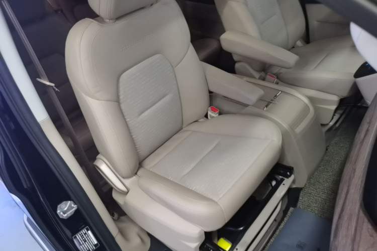 Used Ford Tourneo Custom 2023 2.0T Automatic Comfort Edition Right Front Seat