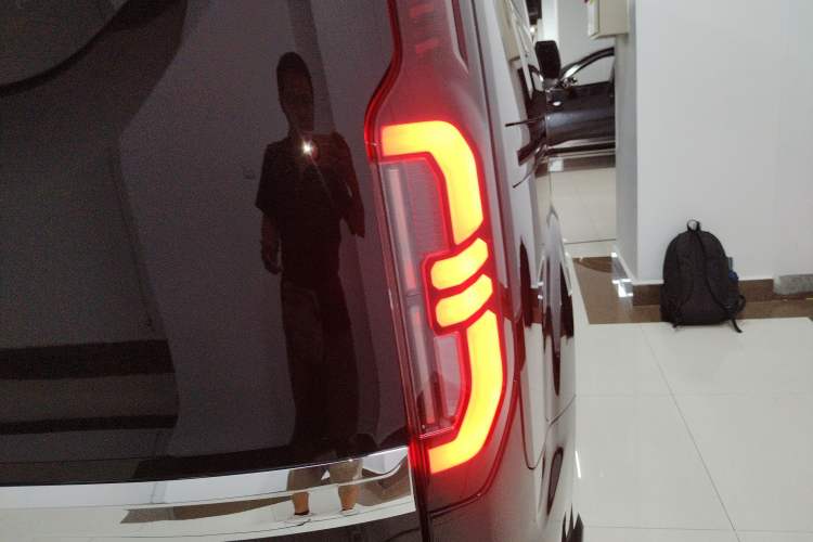 Used Ford Tourneo Custom 2023 2.0T Automatic Comfort Edition Right Rear Taillight