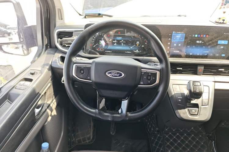 Used Ford Tourneo Custom 2023 2.0T Automatic Prestige Edition Steering Wheel