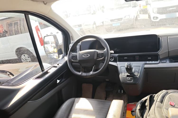 Used Ford Tourneo Custom 2023 2.0T Automatic Prestige Edition Steering Wheel