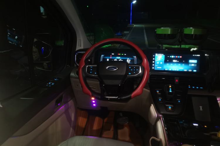 Used Ford Tourneo Custom 2023 2.0T Automatic Comfort Edition Steering Wheel