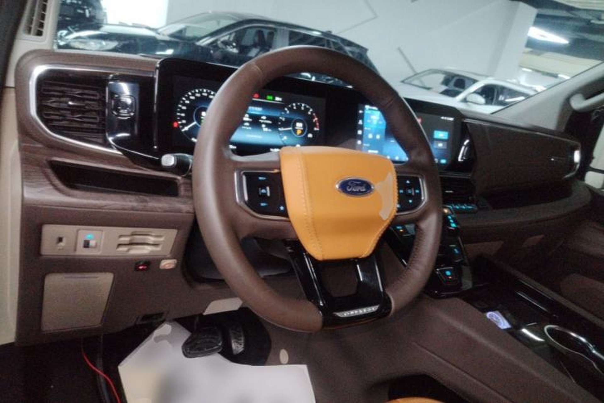 Used Ford Tourneo Custom 2023 2.0T Automatic Comfort Edition Steering Wheel