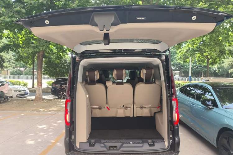 Used Ford Tourneo Custom 2023 2.0T Automatic Comfort Edition Trunk