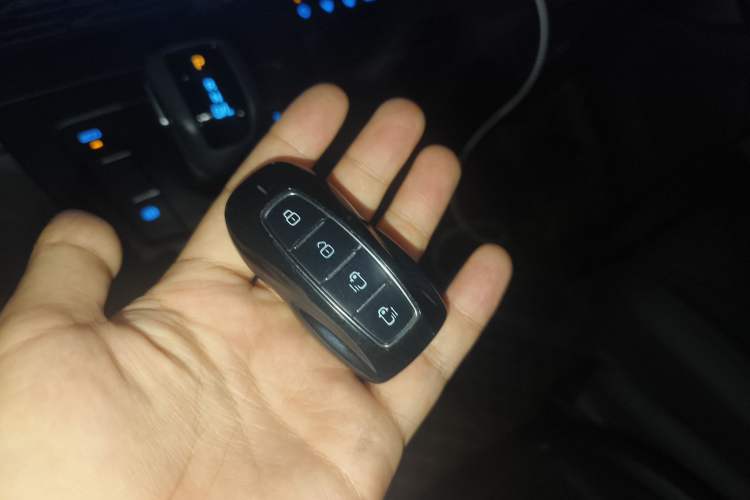 Used Ford Tourneo Custom 2023 2.0T Automatic Prestige Edition Vehicle Key