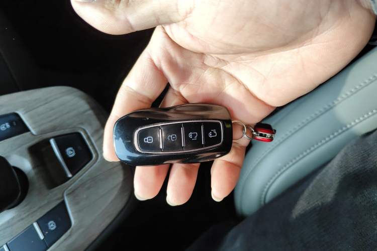 Used Ford Tourneo Custom 2023 2.0T Automatic Prestige Edition Vehicle Key