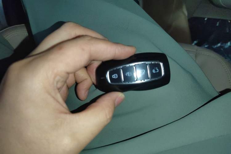 Used Ford Tourneo Custom 2023 2.0T Automatic Comfort Edition Vehicle Key