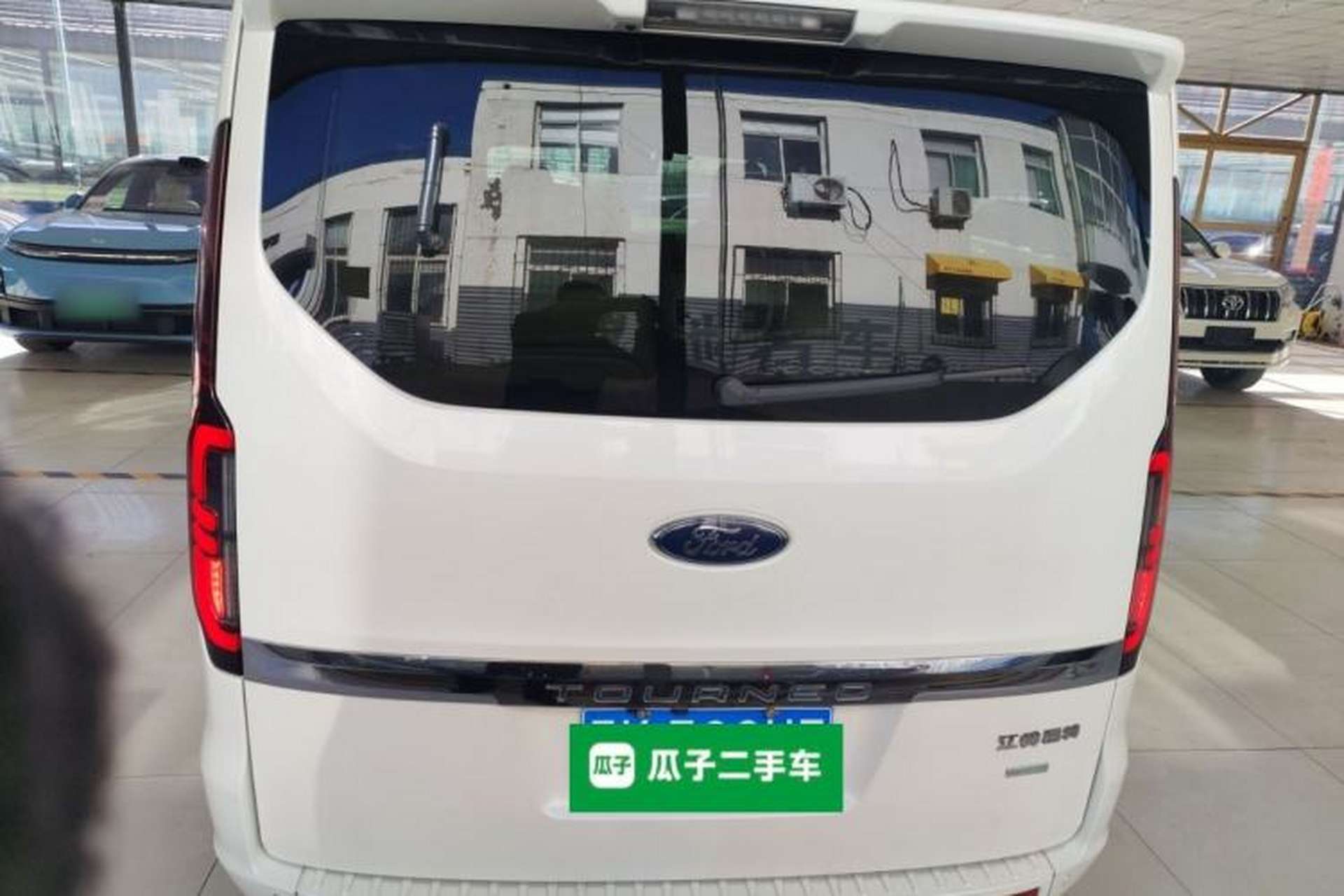 Used Ford Tourneo Custom 2023 2.0T Automatic Comfort Edition Exterior 4
