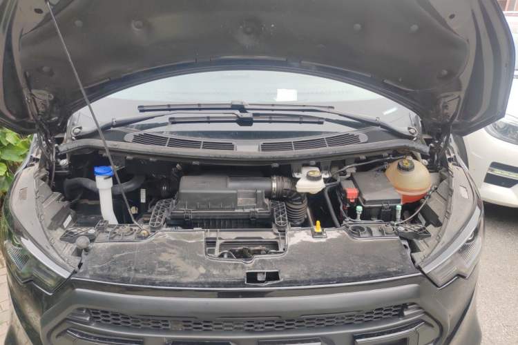 Used Ford Tourneo Custom  Engine Bay
