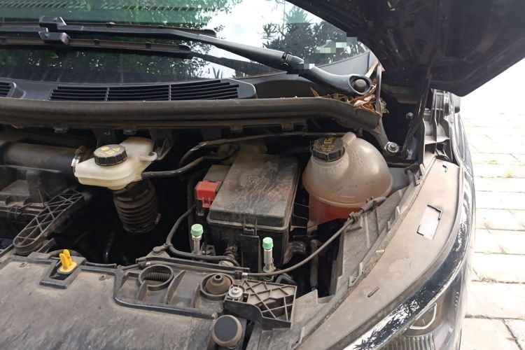 Used Ford Tourneo Custom  Engine Bay Left