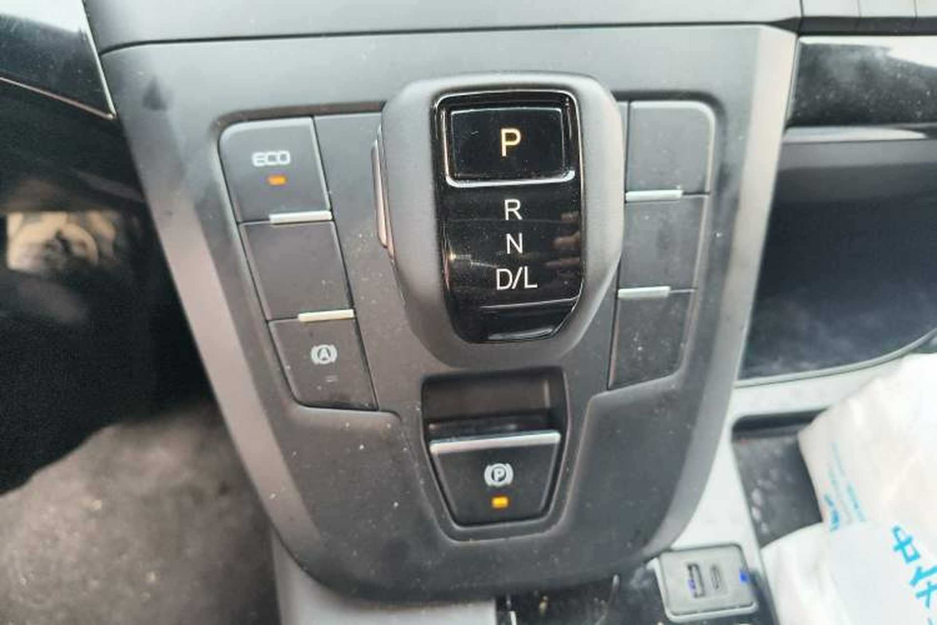 Used Ford Tourneo Custom  Gear Lever