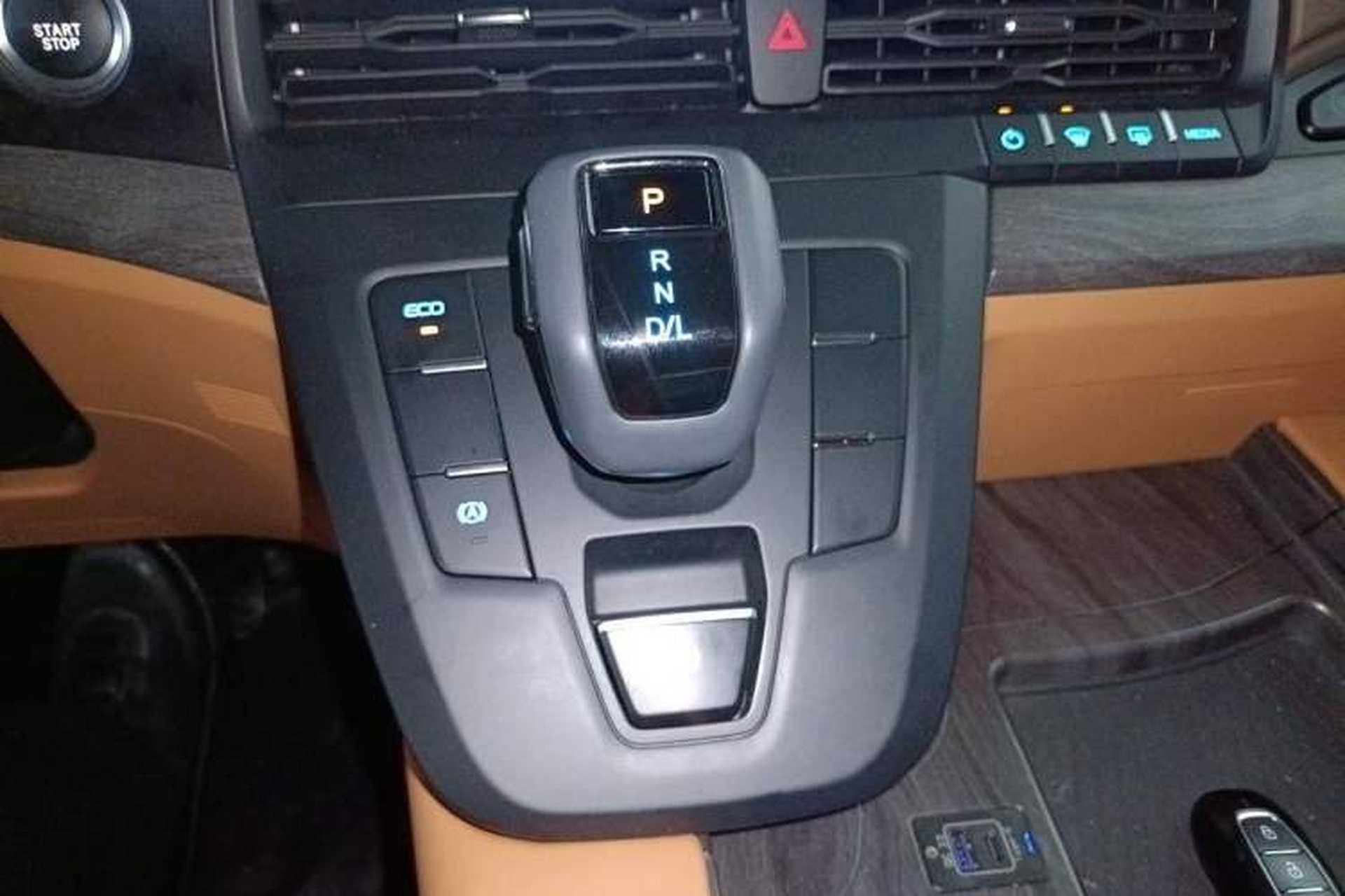 Used Ford Tourneo Custom  Gear Lever